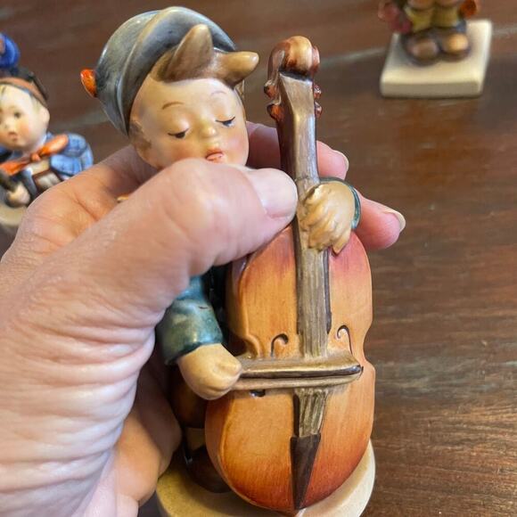 Hummel Goebel Genuine Vintage Figurines Lot of 07 - Picture 9 of 11